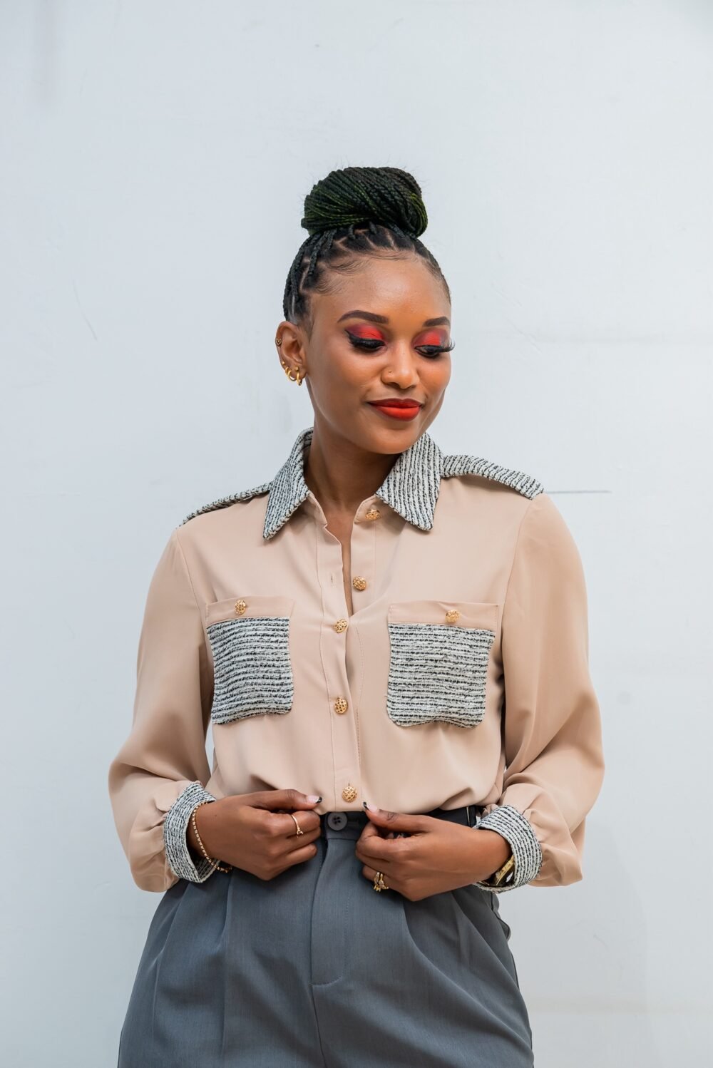 Beige blouse P18